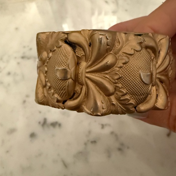 Ornate Vintage Gold-Tone Floral Cuff Bracelet - Picture 5 of 8